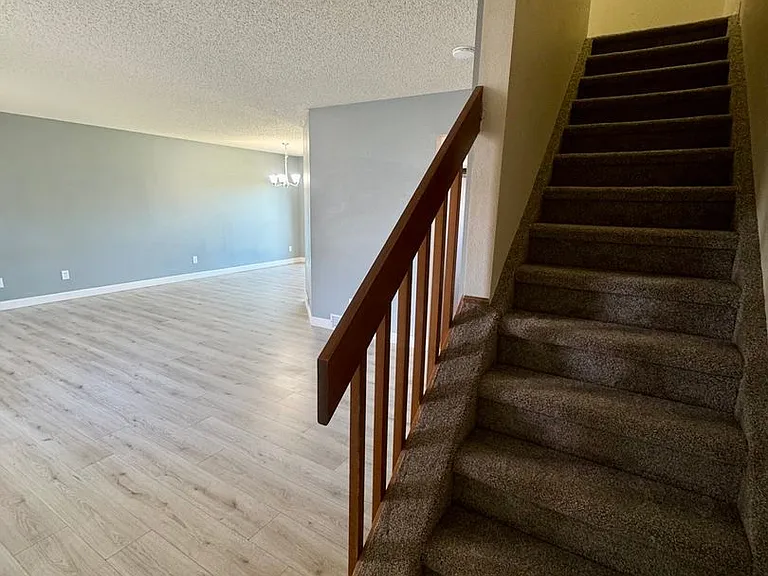 1125 Lindstrom Dr — Photo 17