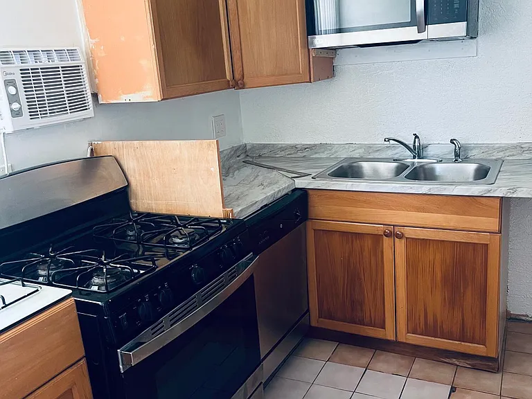 519 NW Marion Ave #A — Photo 5