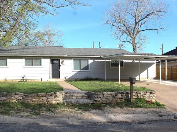 909 E Lewis Dr, Stephenville, TX 76401