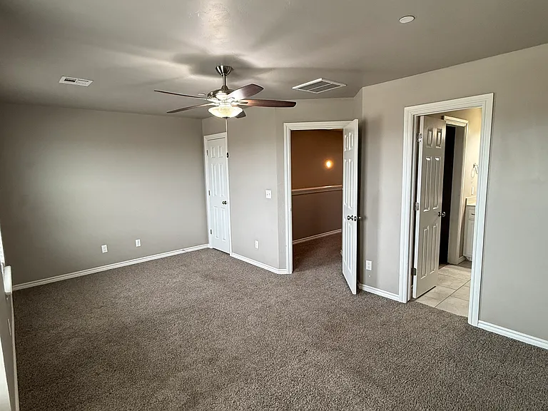 786 SW 13th St — Photo 21