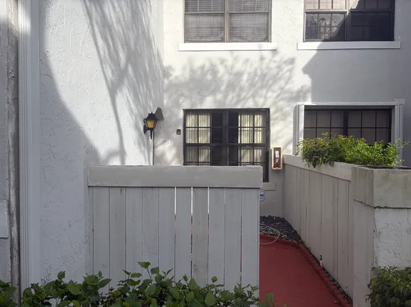 11992 NW 11th St #11992, Hollywood, FL 33026