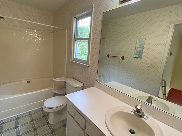 1188 Westchester Dr — Photo 27