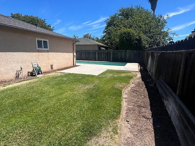 2805 Campbell Ln — Photo 14