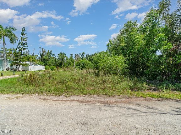 5th image of 7362 Sundiet Blvd