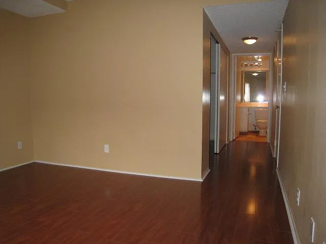 6591 Hazeltine Ave #305 — Photo 12