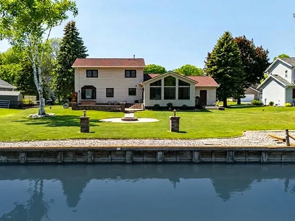 5170 Killdeer Ln, Oshkosh, WI 54901