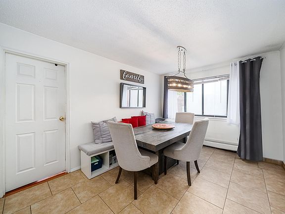 4th image of 384 Palisade Ave