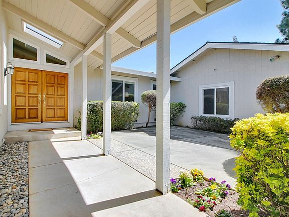 5th image of 15600 Dorado Ln
