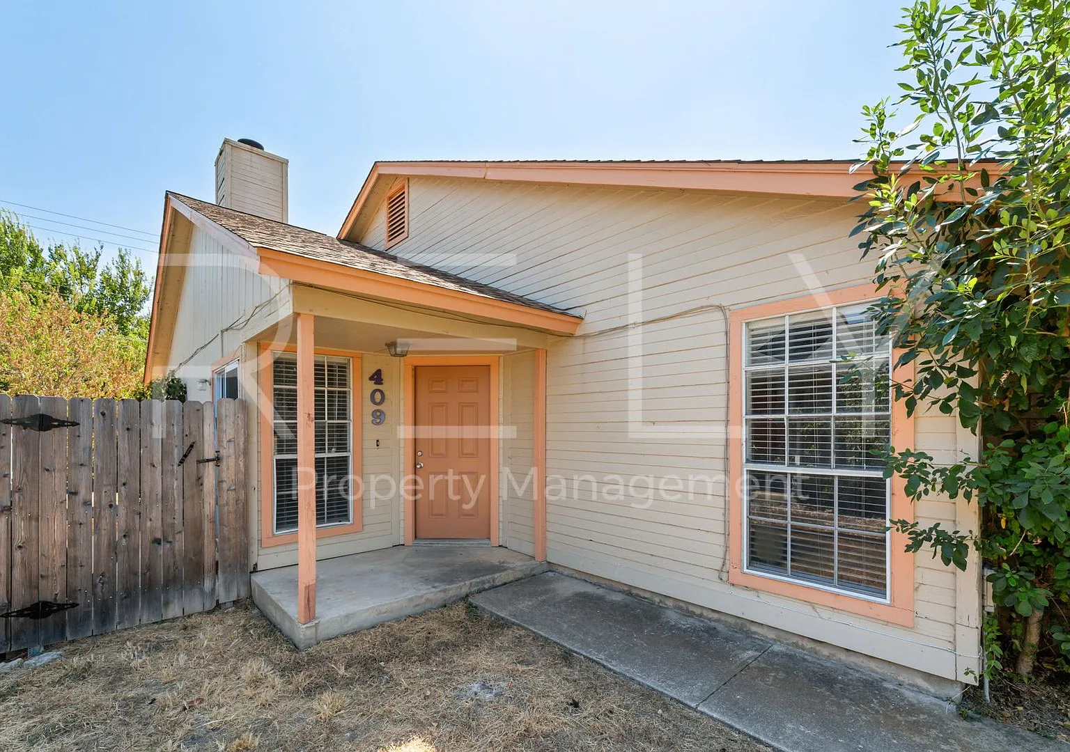 409 Greenlawn Blvd Round Rock, TX. 78664 — Photo 3