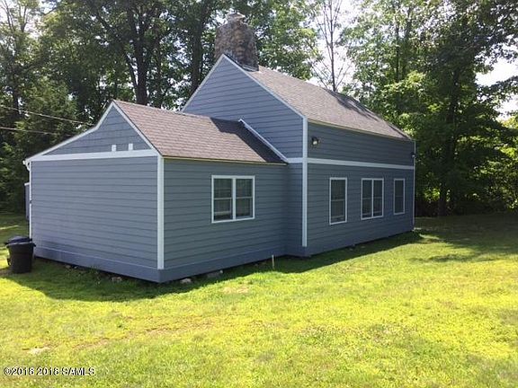 4th image of 8 Bayberry Ln