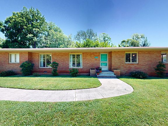 2nd image of 1119 Houston Dr