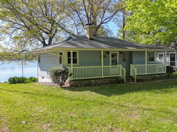 60779 W Oak Dr, Decatur, MI 49045