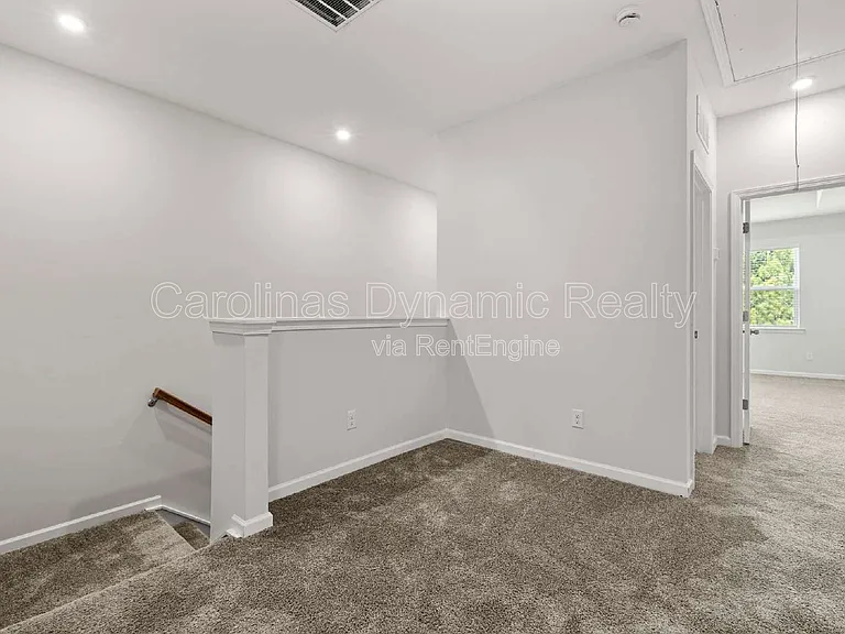 6985 Waterstone Dr — Photo 20