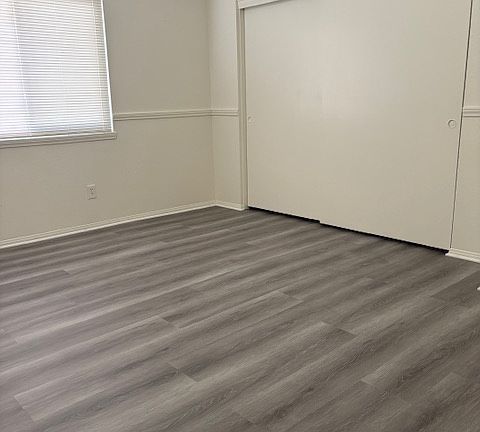 4th image of 14256 La Paz Dr