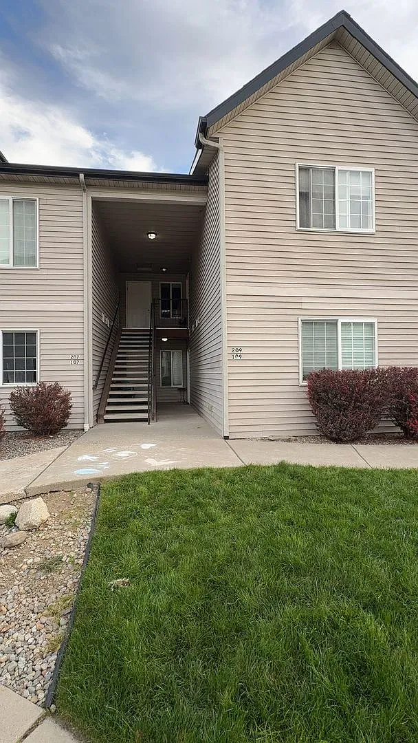 Ground-Level Gem with Private Patio in Post Falls — Photo 2