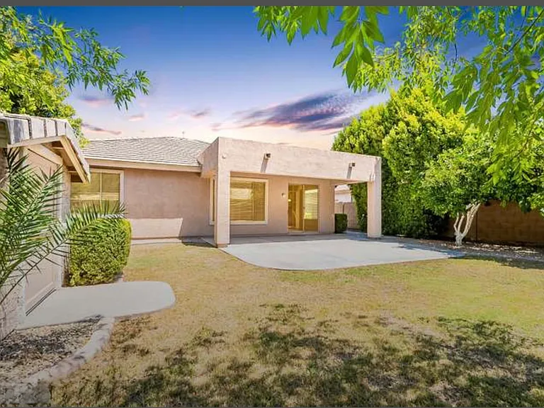 201 W Roadrunner Dr — Photo 20