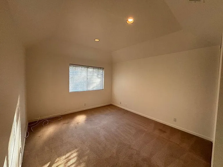 525 Orange Grove Pl — Photo 14
