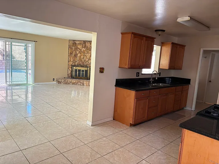 7013 La Sena Ave — Photo 8