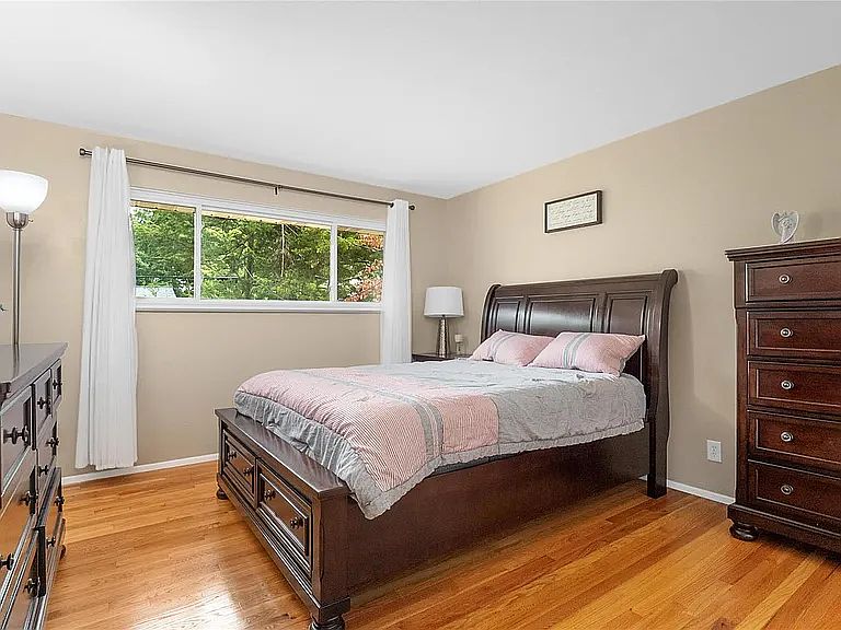 1st image of 7608 Ravenhill Dr