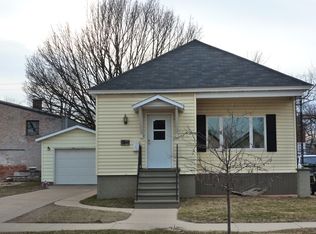 319 N 15th St, Escanaba, MI 49829