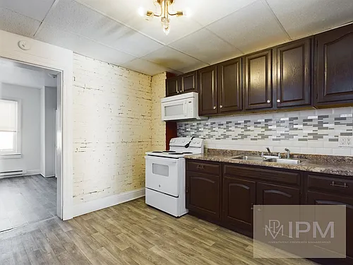 319 N Penn St Photo 1