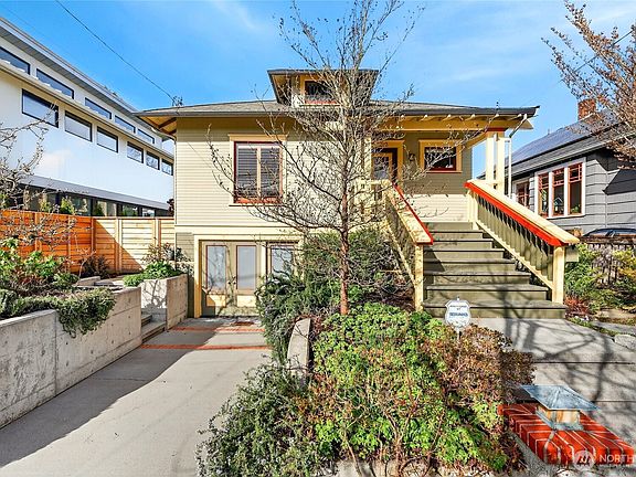 2nd image of 4223 Interlake Avenue N