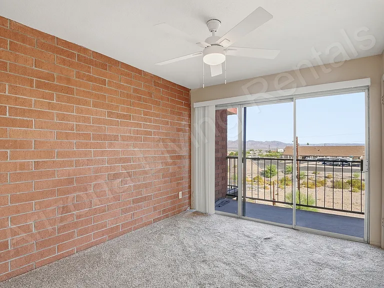 89 Acoma Blvd N #18 — Photo 8
