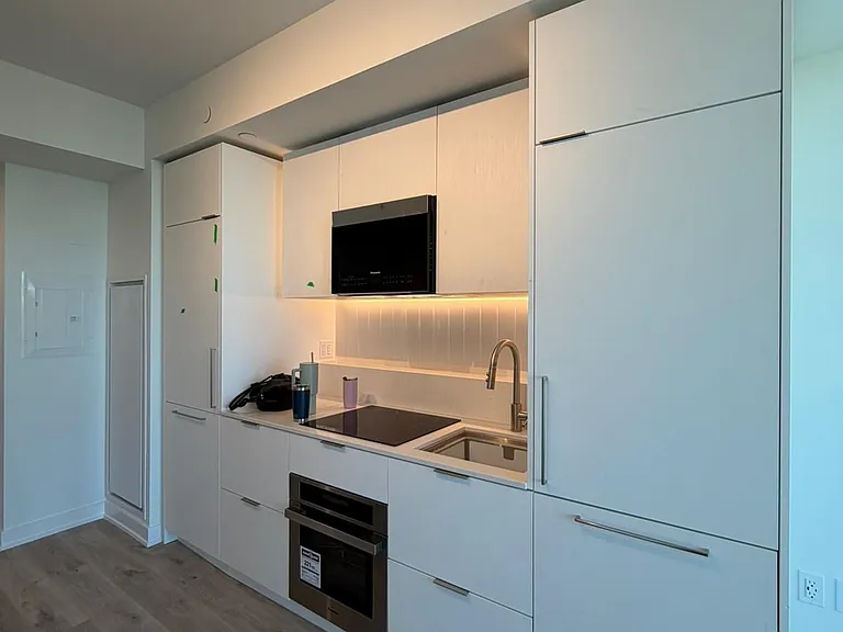 1 Fairview Rd E #3010 — Photo 5