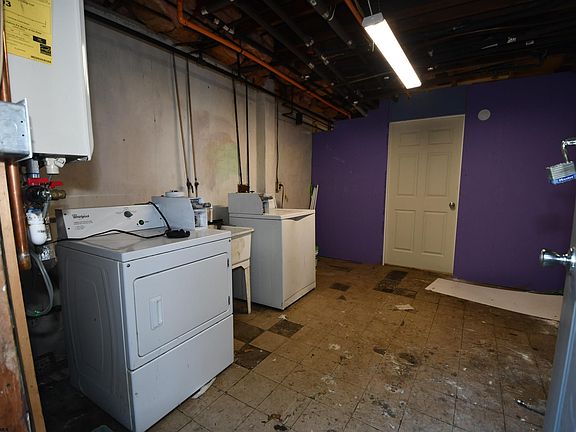 4th image of 1411 N Willey St