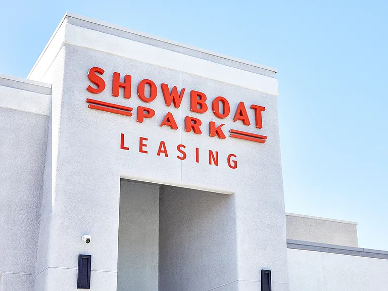 Showboat Park Apartments — Photo 50