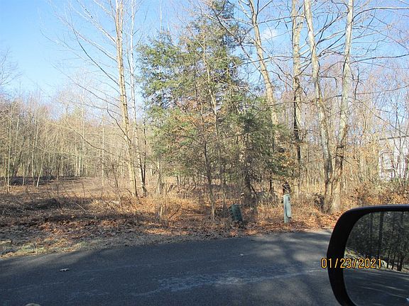 3rd image of 37 Hudson Dr