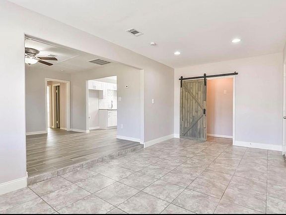 5th image of 927 W 10th St