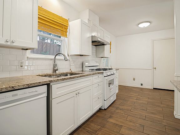 5th image of 3506 Ridgedale Dr