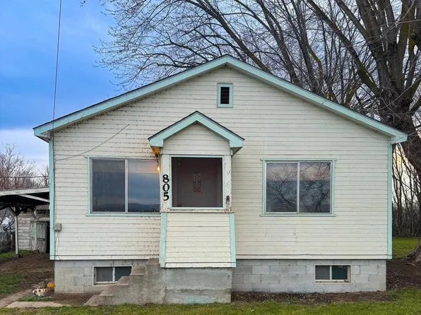 805 West Blvd N, Granger, WA 98932