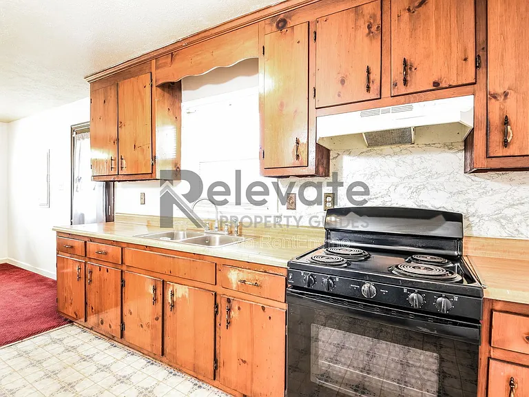 1910 North Ave — Photo 7