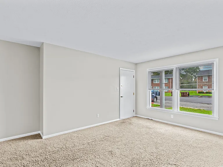 5115 Valiant Dr — Photo 10