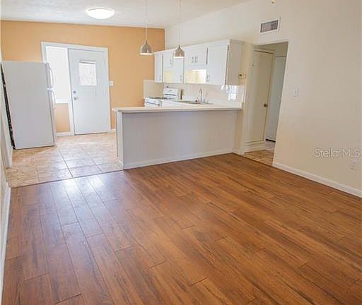 2nd image of 1028 NE 13th St