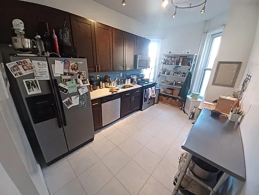 414 Eight Street #2L