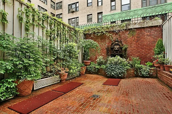 Rented by Corcoran | media 7