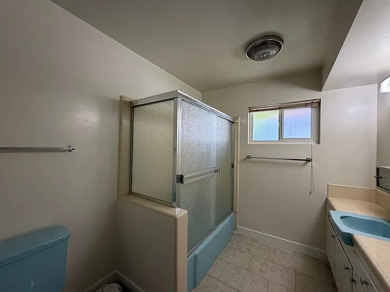 1015 Laguna St — Photo 7
