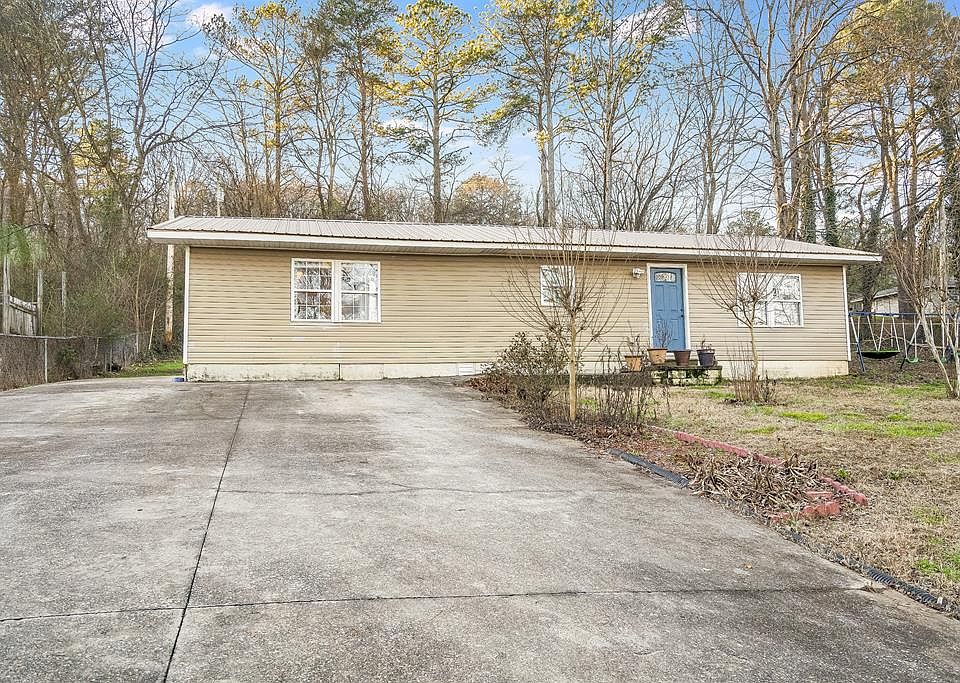 1st image of 1821 Swanson Dr NW