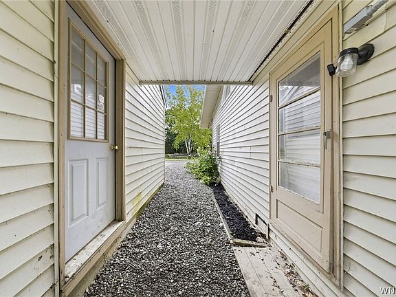 5th image of 10573 North Rd