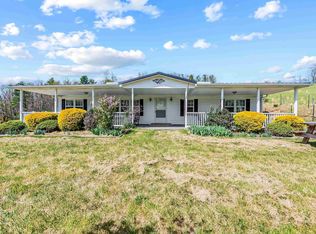 615 Deerfield Ln NE, Floyd, VA 24091