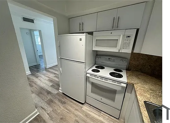 1949 NE 172nd St #9 — Photo 10
