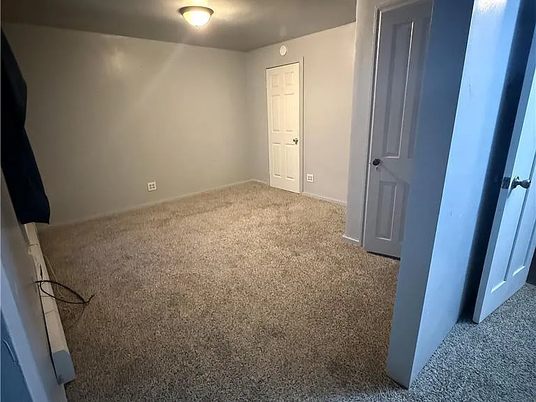 840 W Walnut St — Photo 28