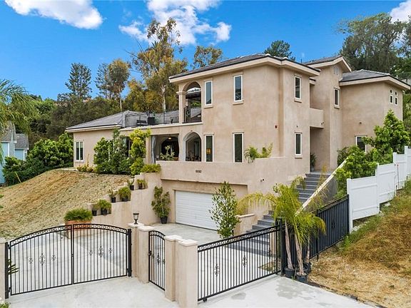 3rd image of 19362 Fisher Ln