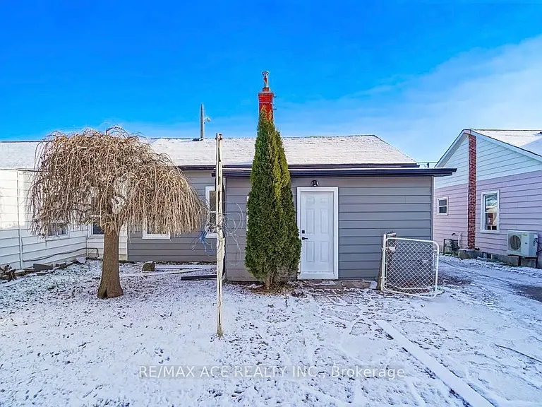 288 Celina St — Photo 3