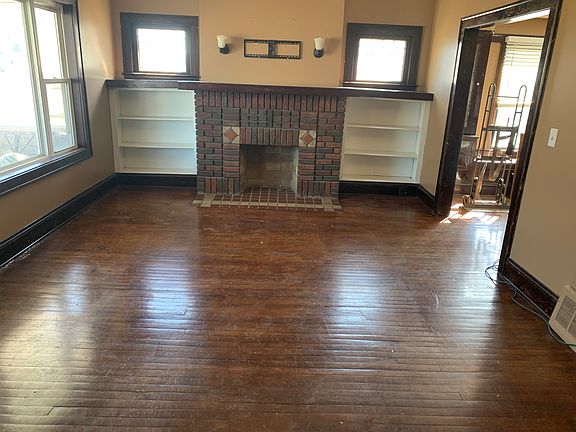 2nd image of 15007 Athens Ave #Up