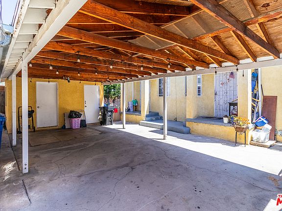 5th image of 3924 Dalton Ave
