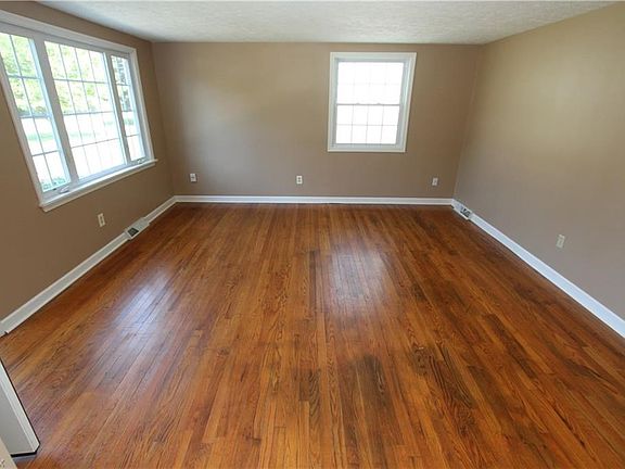 4th image of 34868 Beach Park Ave